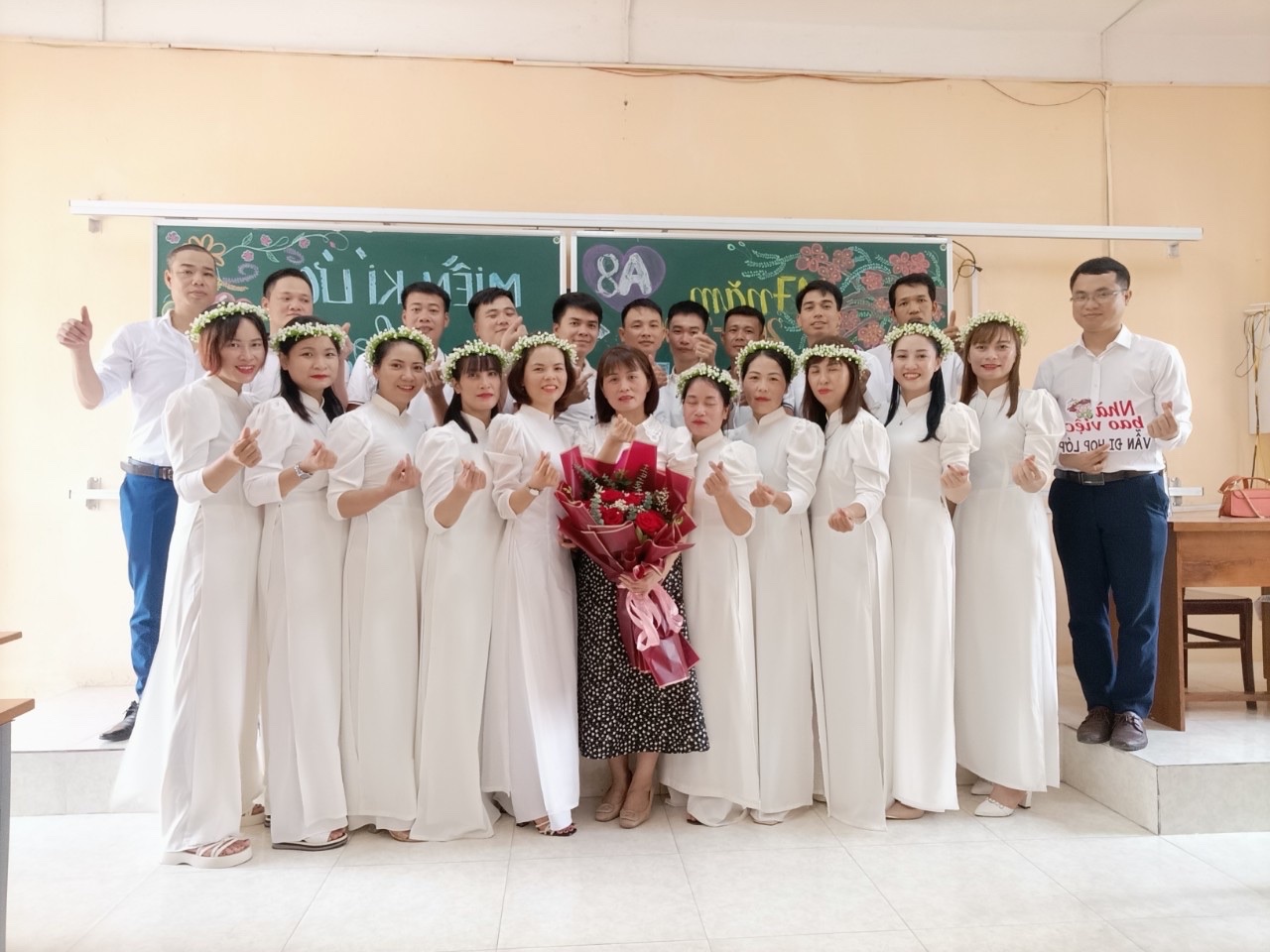 Ảnh kỷ niệm 13