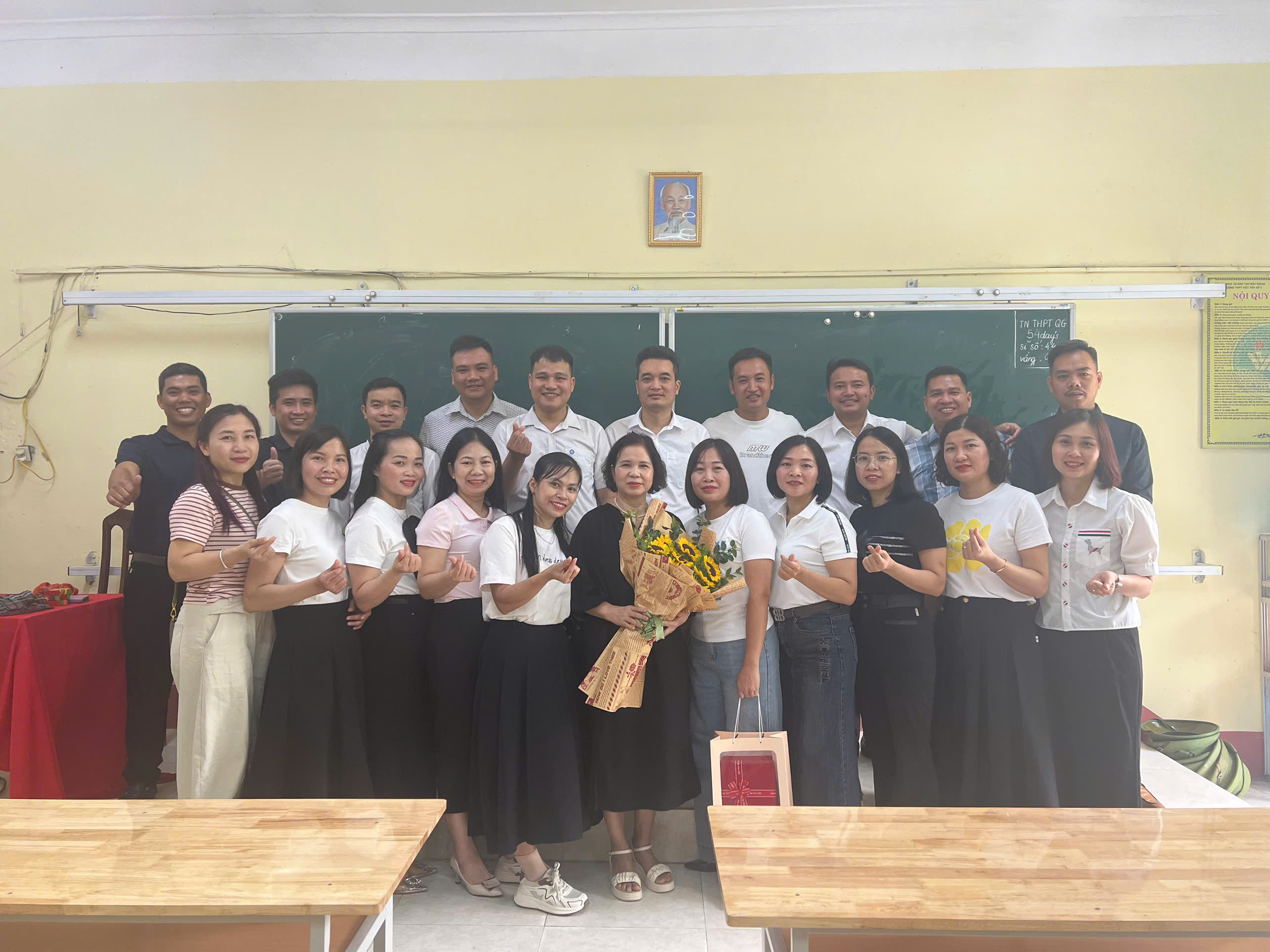 Ảnh kỷ niệm 40